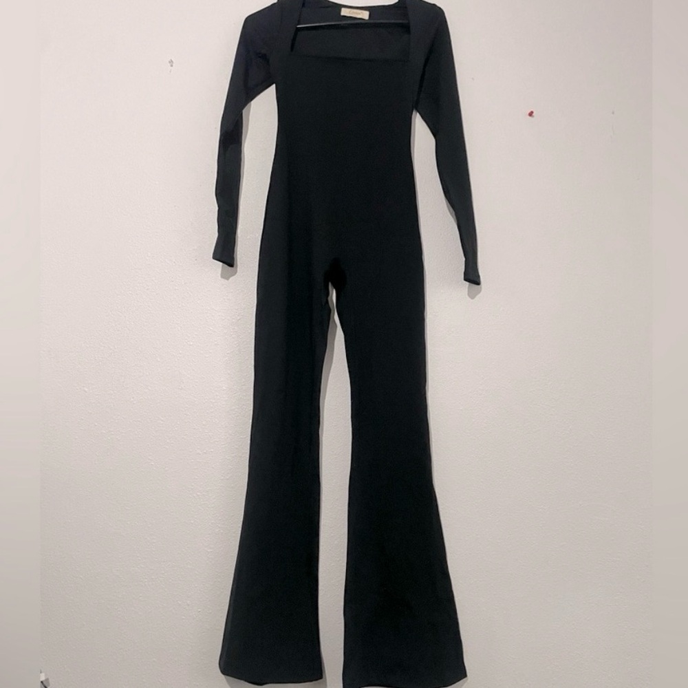 Quisen Black Full Flare Leg Bell Bottom Black Body Suit Square‎ Neckline Size XL